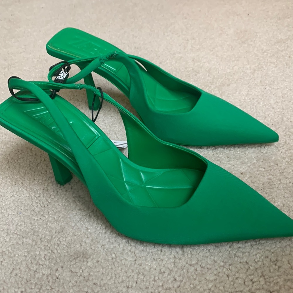 Zara Green Sling Back Pumps Size 6.5